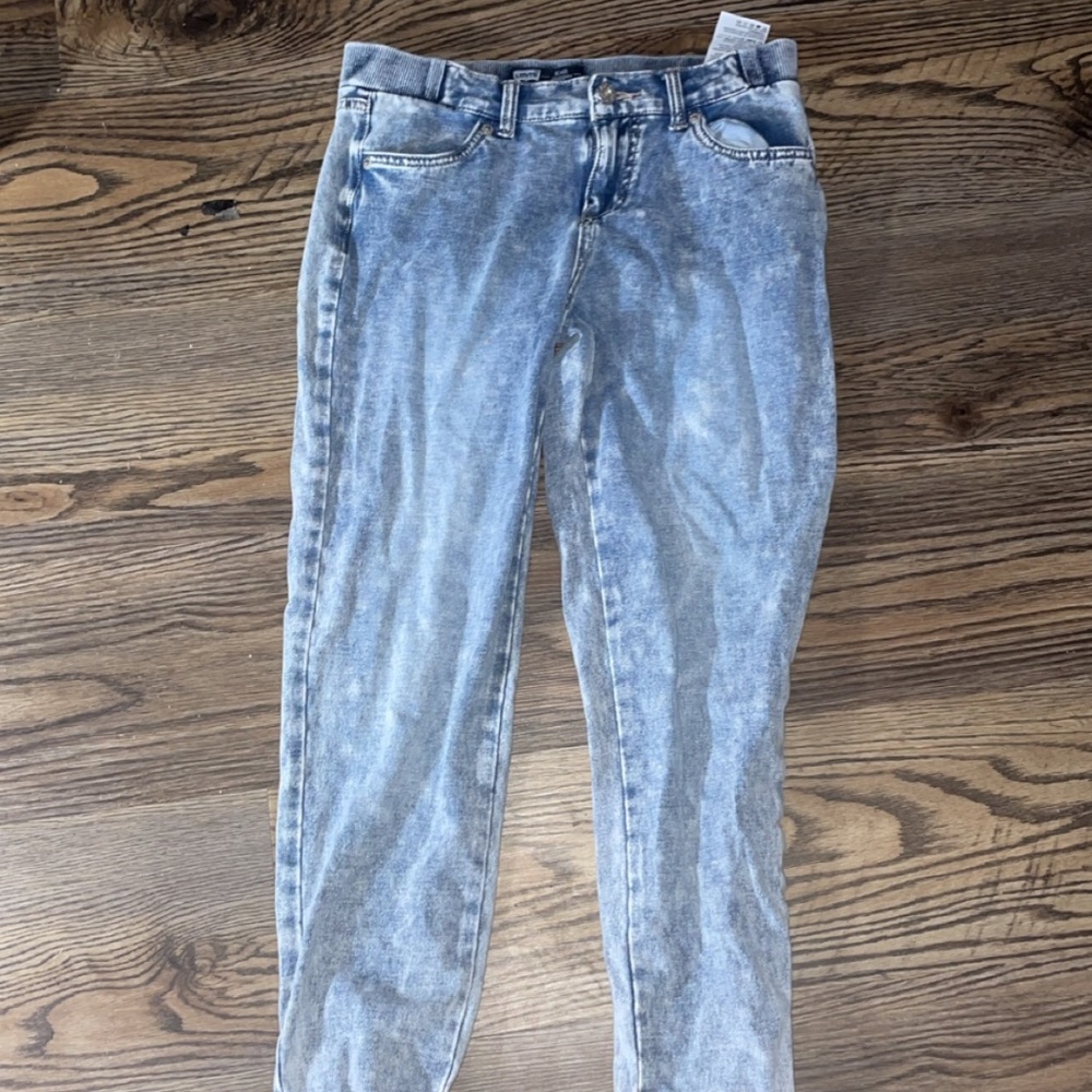 I am selling Levi joggers